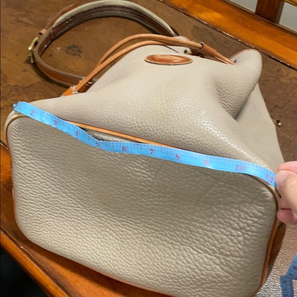 Dooney & Bourke vintage all leather bucket bag GHW - Picture 9 of 11